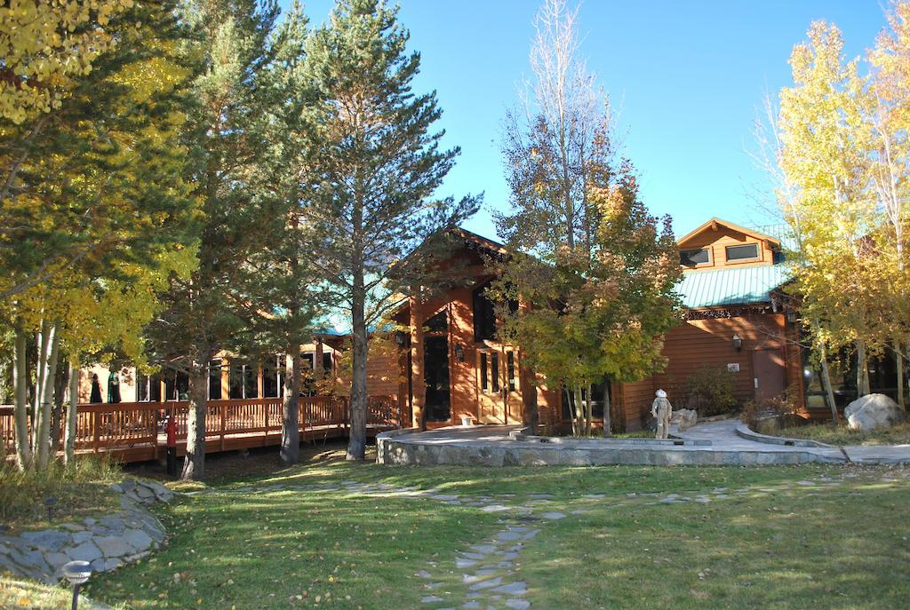 Double Eagle Resort And Spa June Lake Bagian luar foto