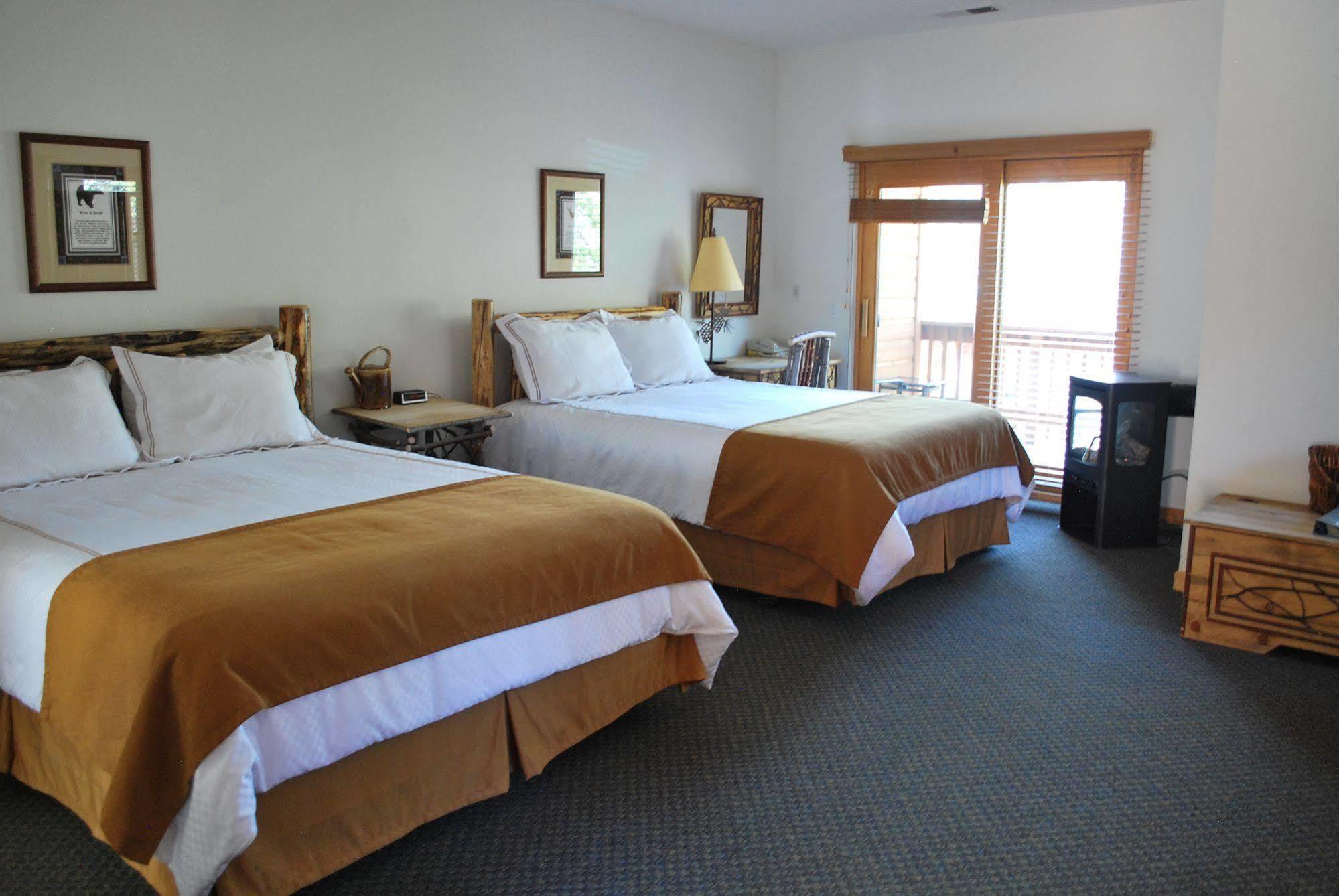 Double Eagle Resort And Spa June Lake Bagian luar foto