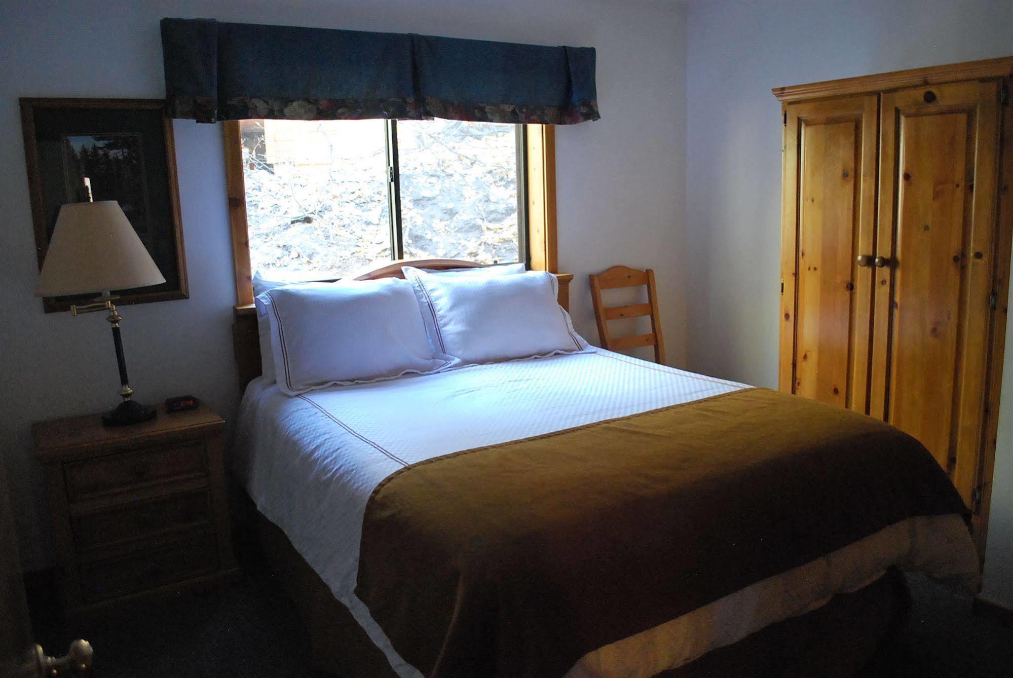 Double Eagle Resort And Spa June Lake Bagian luar foto